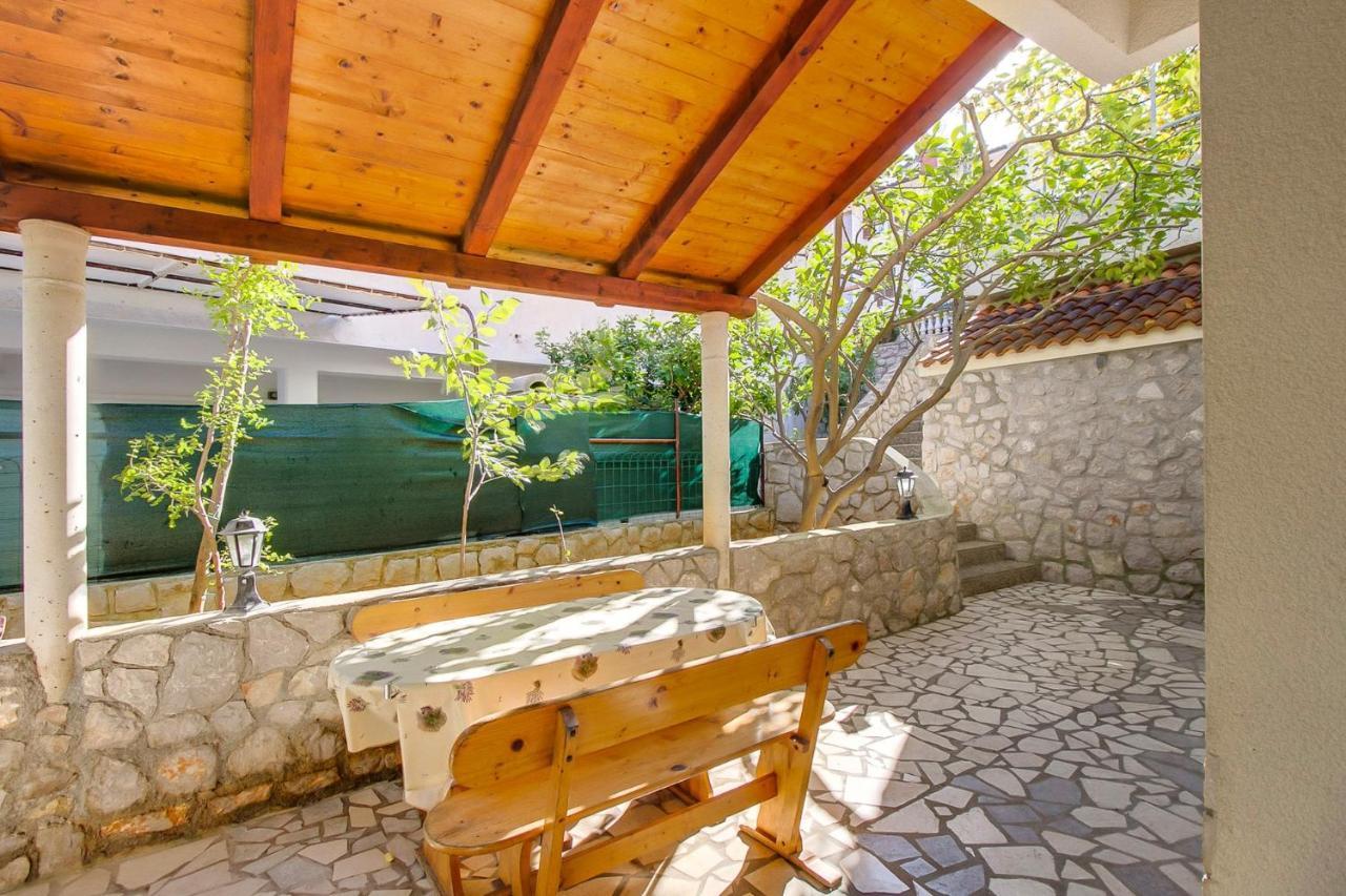Apartments With A Parking Space Mali Lošinj Exterior foto