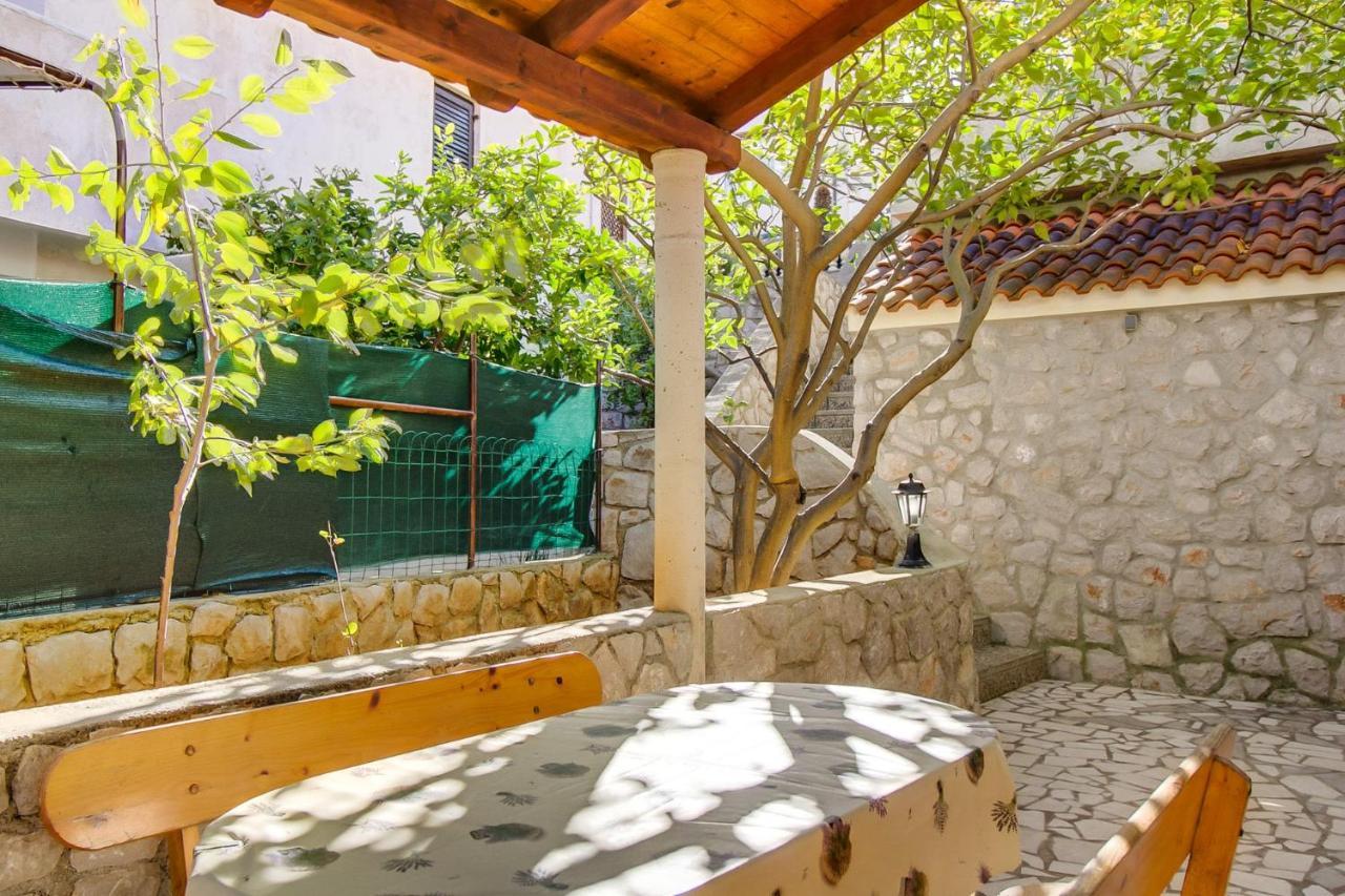 Apartments With A Parking Space Mali Lošinj Exterior foto
